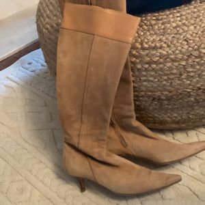 Banana Republic kitten heel light camel boots